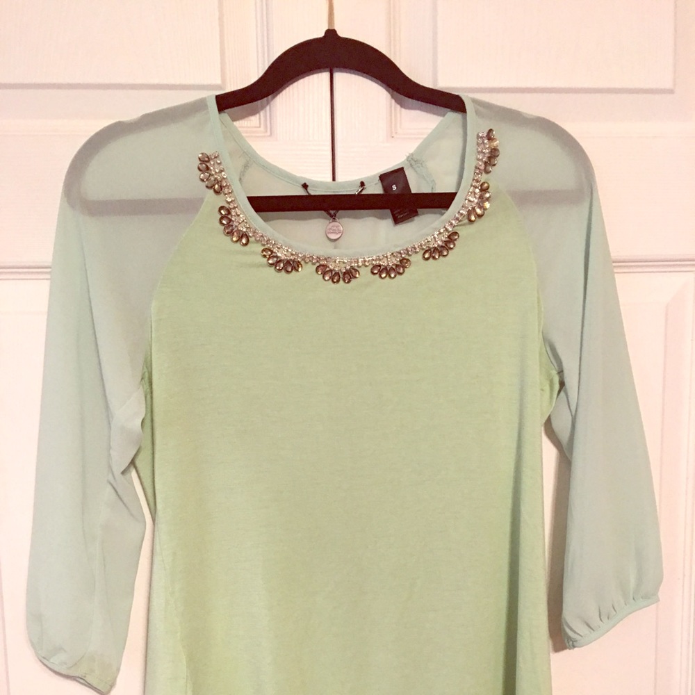 Buckle boutique 3/4 sleeve semi sheer top - Small